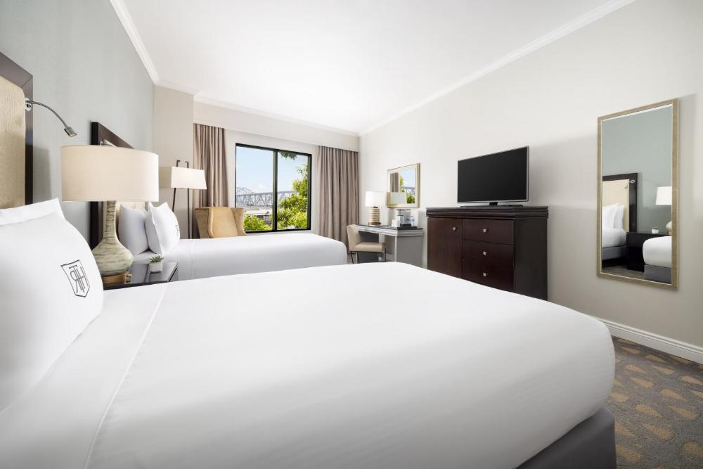 Deluxe Room 2 Double Beds interior